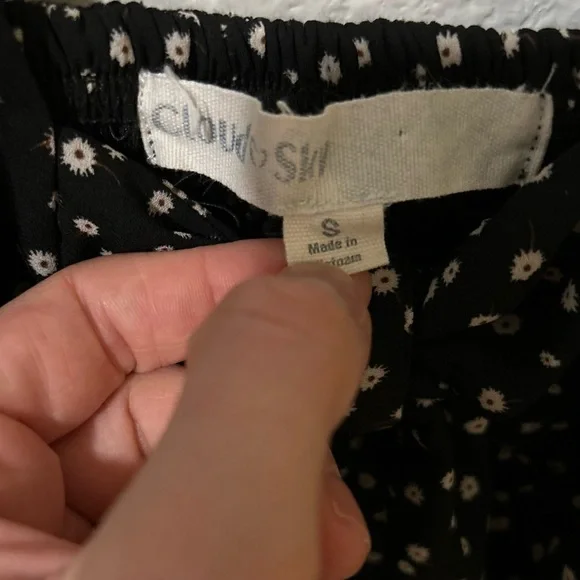 Cloud & Sky Black Floral Mini Dress Knot Front Cutout Lined Women’s Size Small - Picture 2 of 8